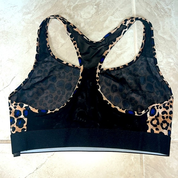 VICTORIA SPORT Leopard Sports Bra - Picture 2 of 2